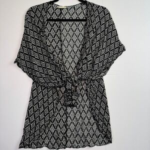Banana Lemon Womens Kimono Top Black White Diamond Geometric